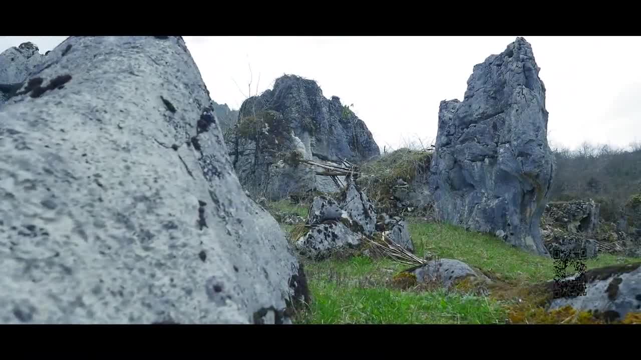 【艄公原創(chuàng)】正在消失的原始村落，黑山烏沉沉，陰風(fēng)吹死人！